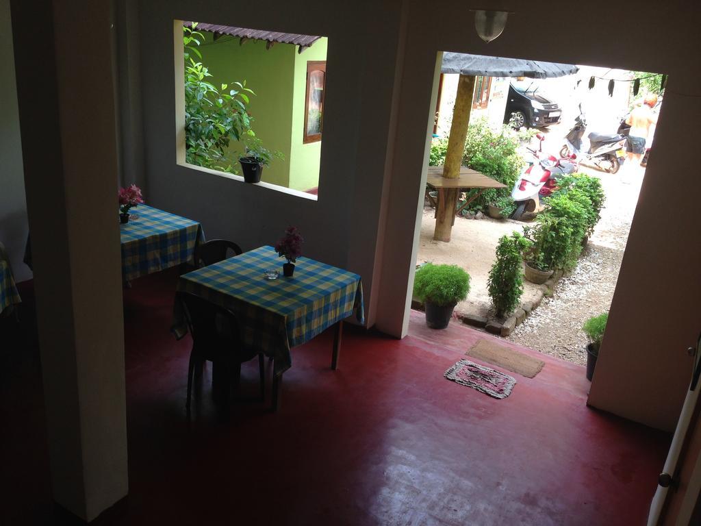Sun Ocean Inn Mirissa Exterior foto