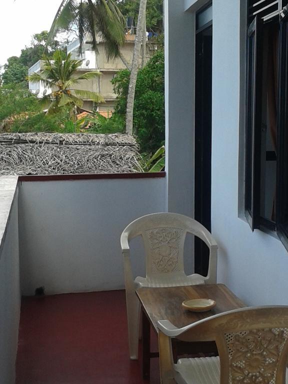 Sun Ocean Inn Mirissa Exterior foto